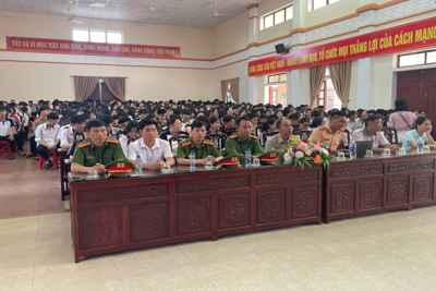 Nâng cao ý thức giao thông học đường – Hoạt động trải nghiệm, hướng nghiệp thiết thực tại THPT Trực Ninh